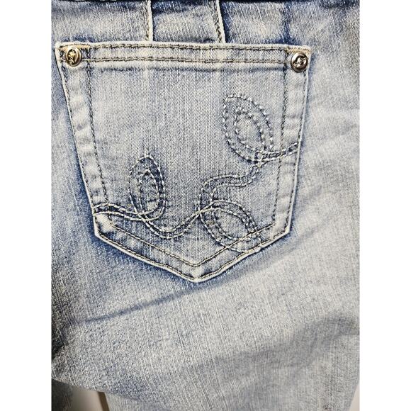 Alondra Women's Light fade Skinny Jeans Size 9, Distressed Two Button Jeans - Picture 8 of 15